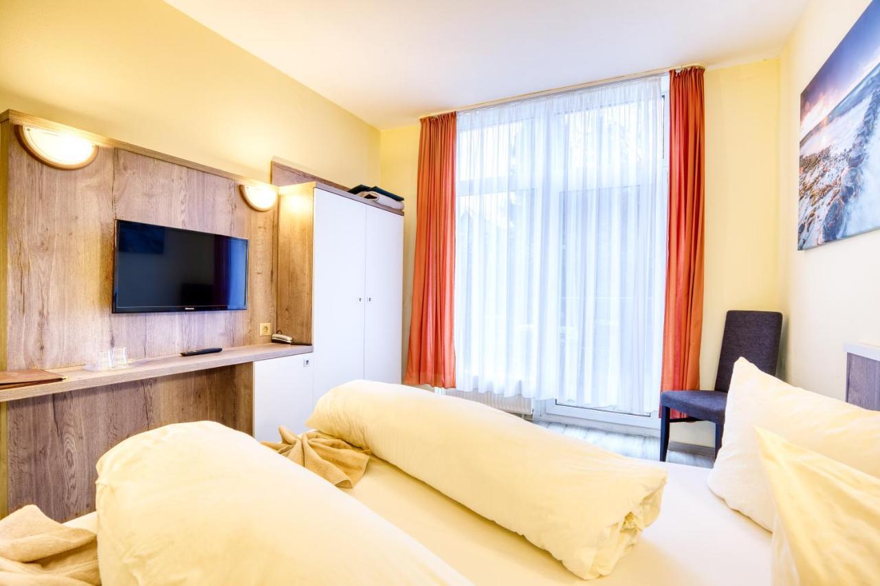Hotel Kiebitz An Der Ostsee 보르게렌데레트비슈 외부 사진